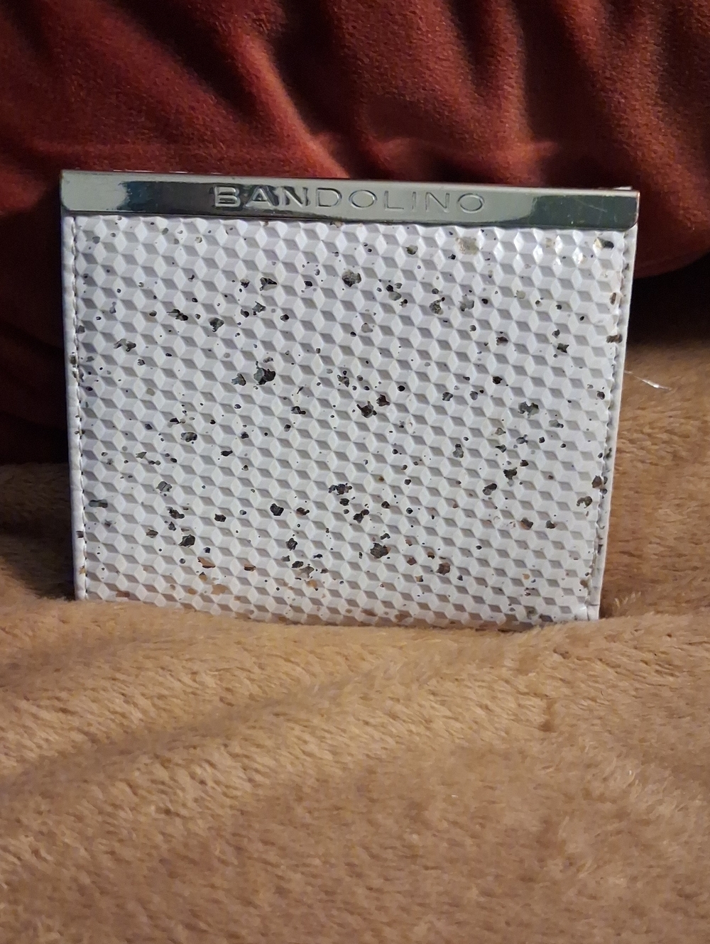 Bandolino White Textured Compact Case with Silver Accents